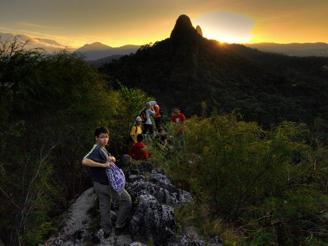 Bukit Tabur, Sunrise